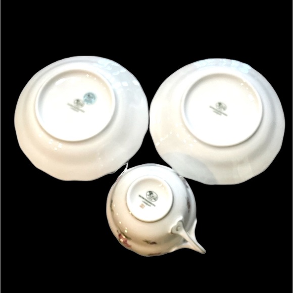NWOT HUTSCHENREUTHER "MIRABELL" One TEACUP & Two SAUCERS - Picture 6 of 10